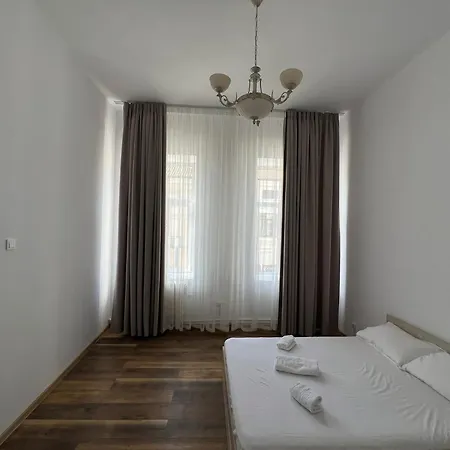 Casa Minimalista كونستانتا